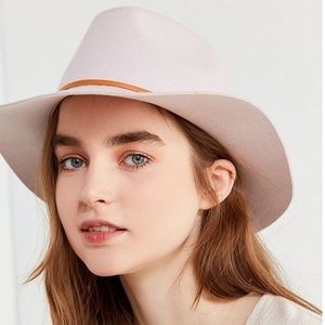 NWOT Gorgeous Lavender Brixton Hat